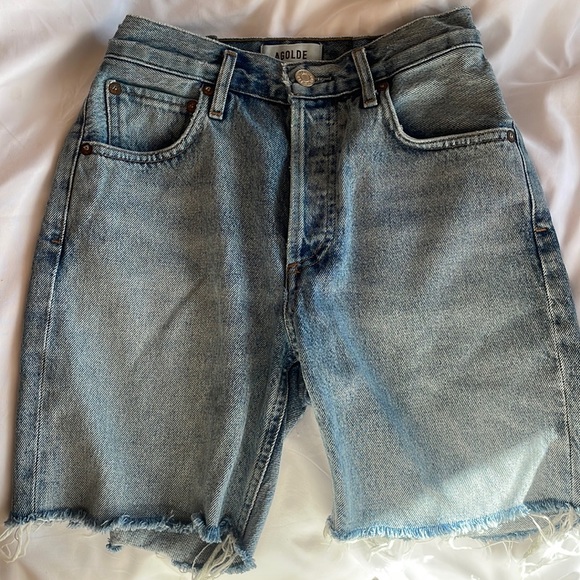 Agolde rumi shorts ! Darts added by the waist for a better fit - Picture 2 of 6